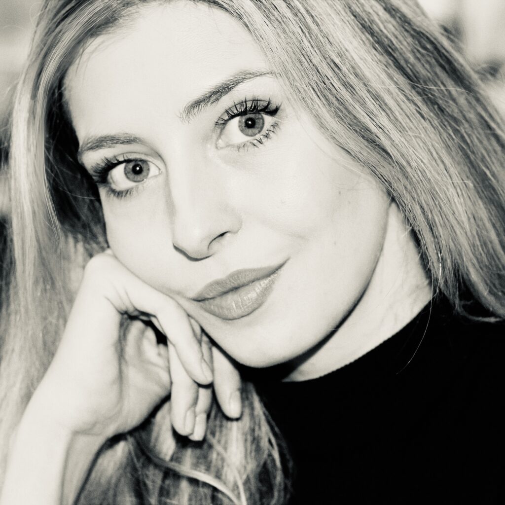 Ясмин Минделли